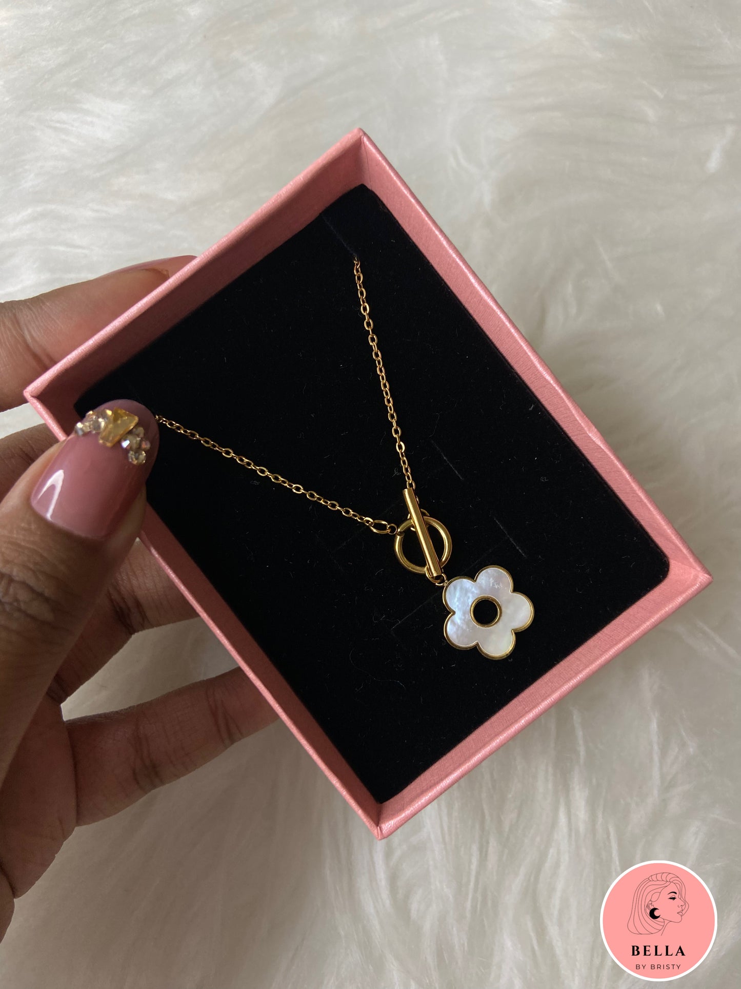 White Flower Necklace