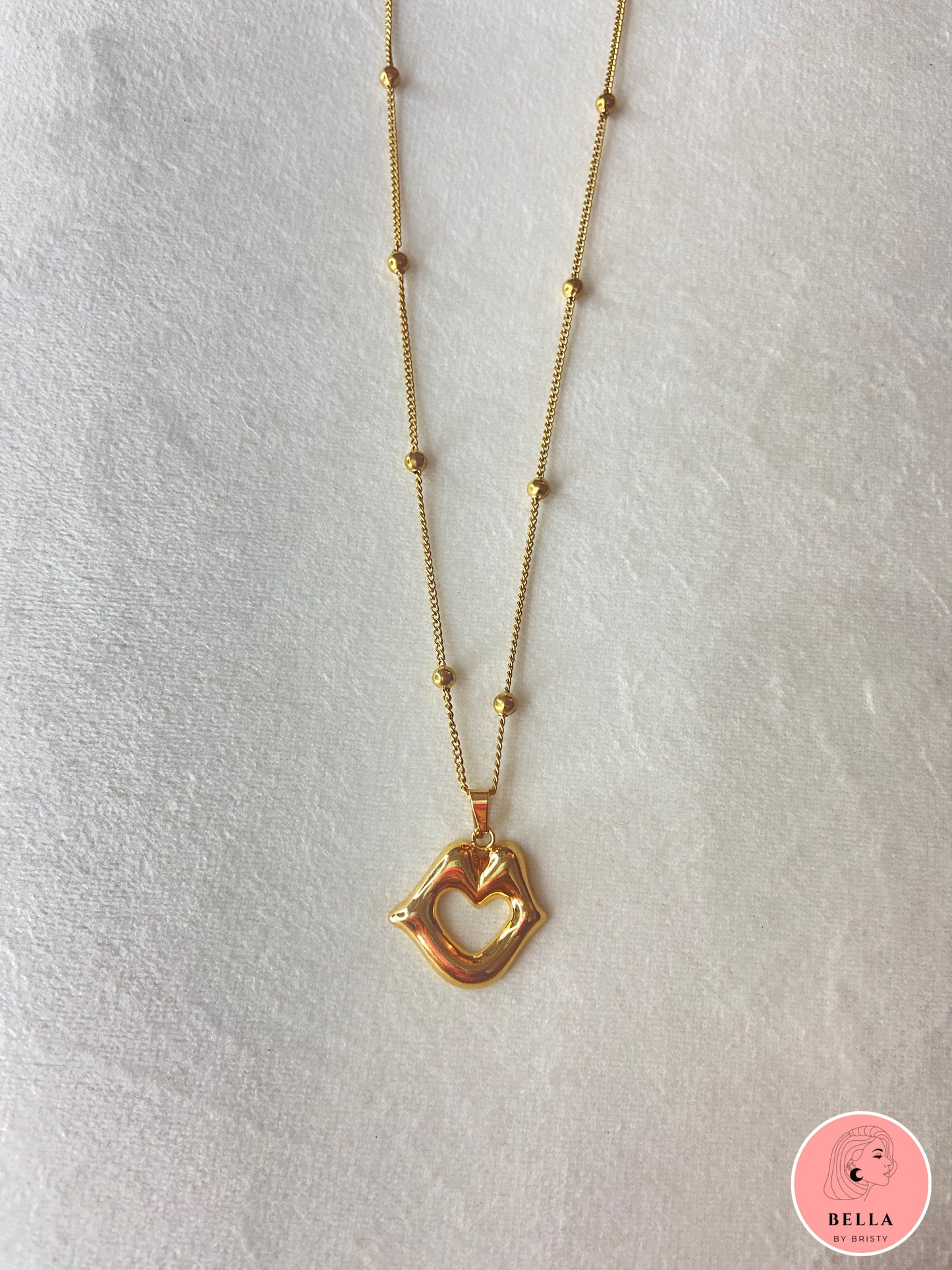 Lippie Necklace