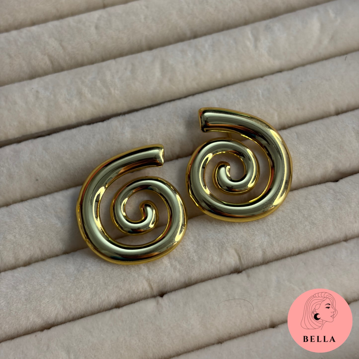 Snail Studs