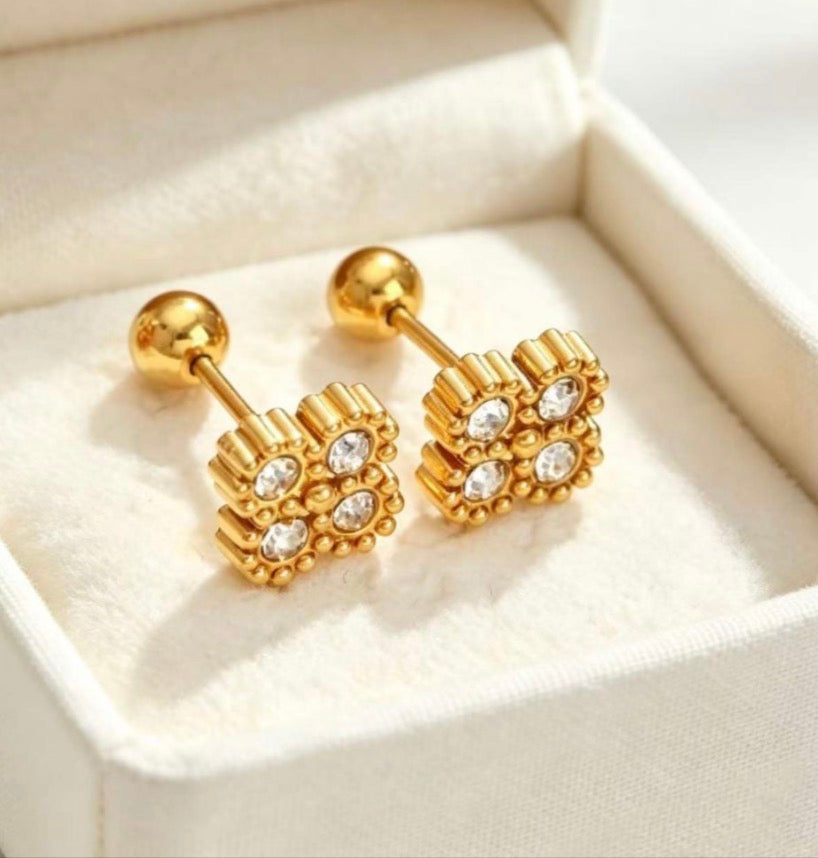 Clover Stone Small Stud Earrings