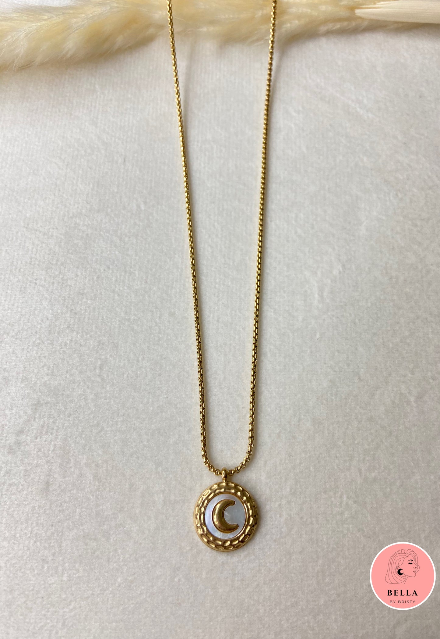 White Moon Necklace