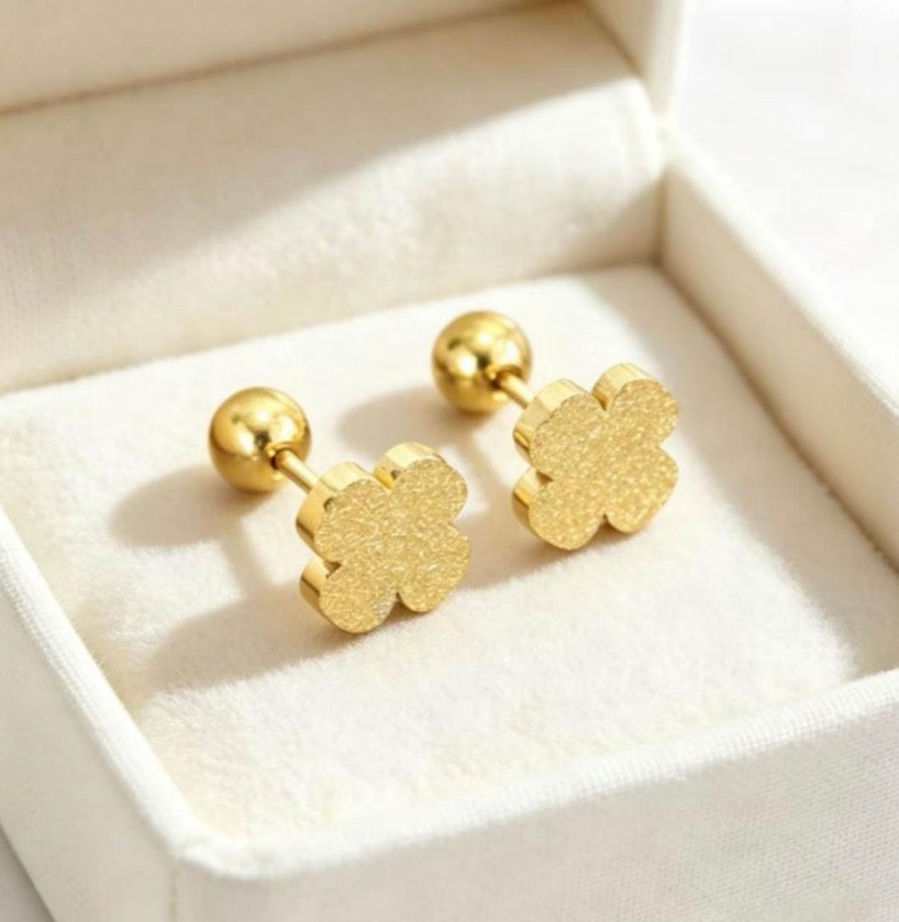 Jarah Small Stud Earrings