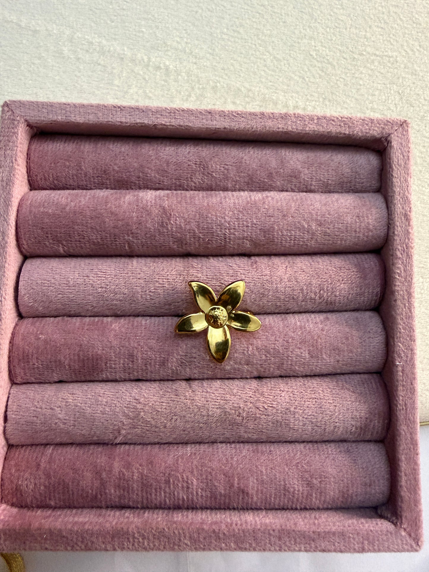 Big Flower Ring