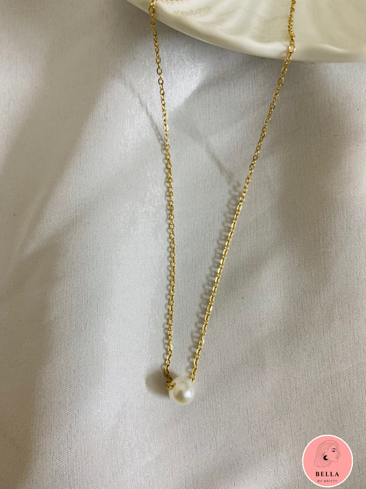 Simple Pearl Pendant