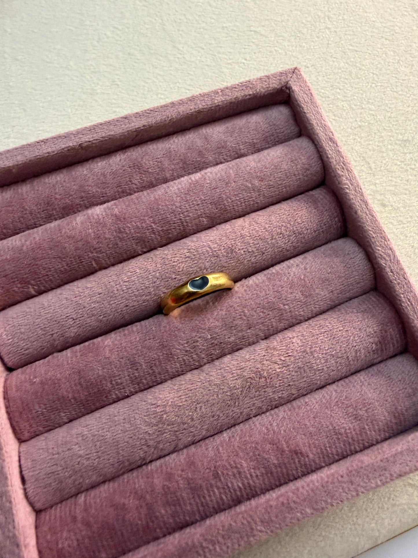 Black Mini Heart Ring