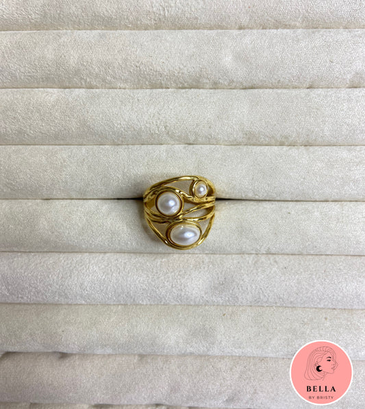 Tri- Pearl Ring
