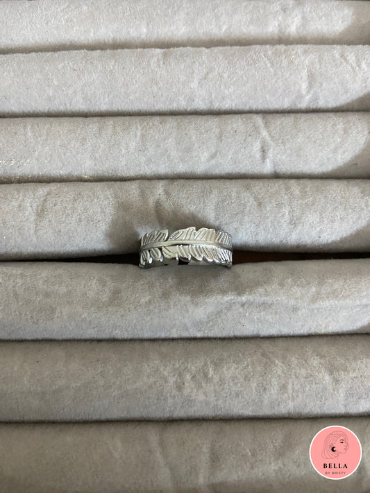 Silvery lea Ring