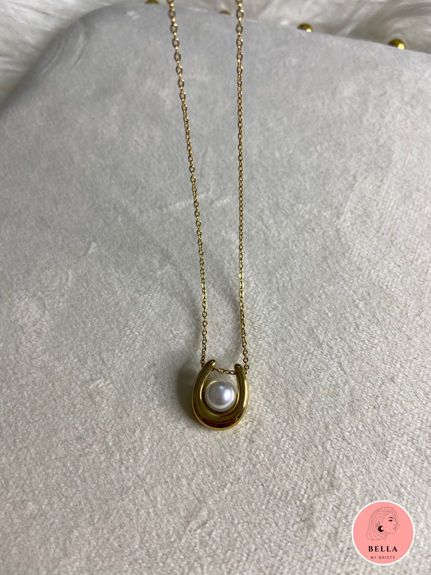 Luna Pearl Necklace