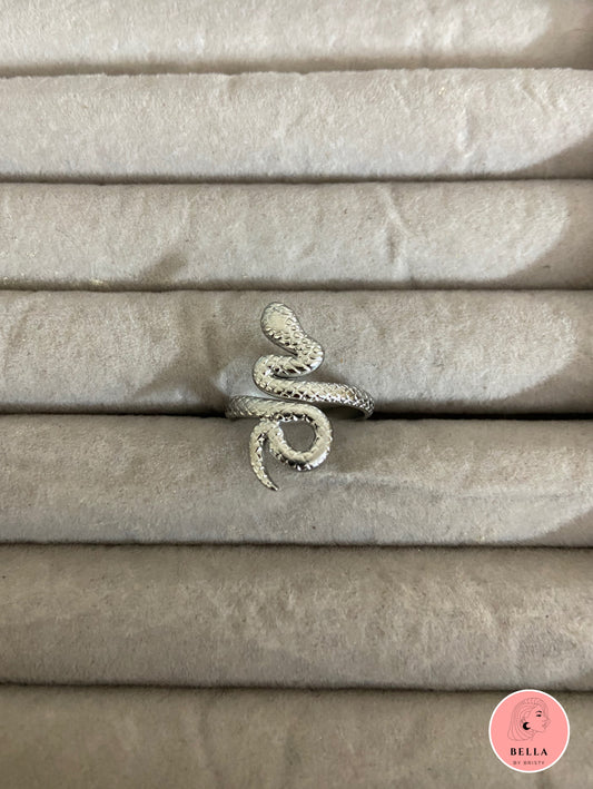 Big Snaky Ring