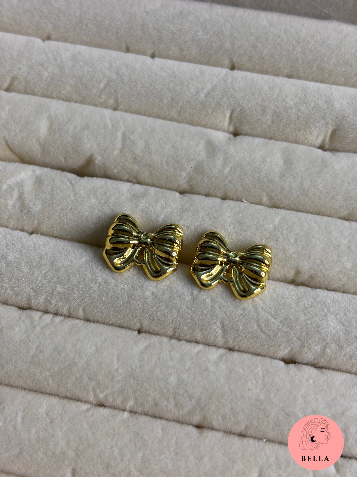 Bow Small Studs